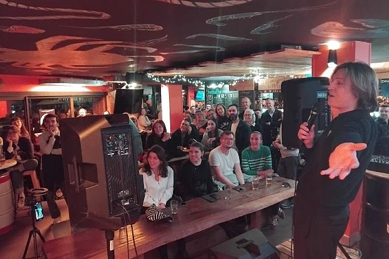 Cale Comedy Club