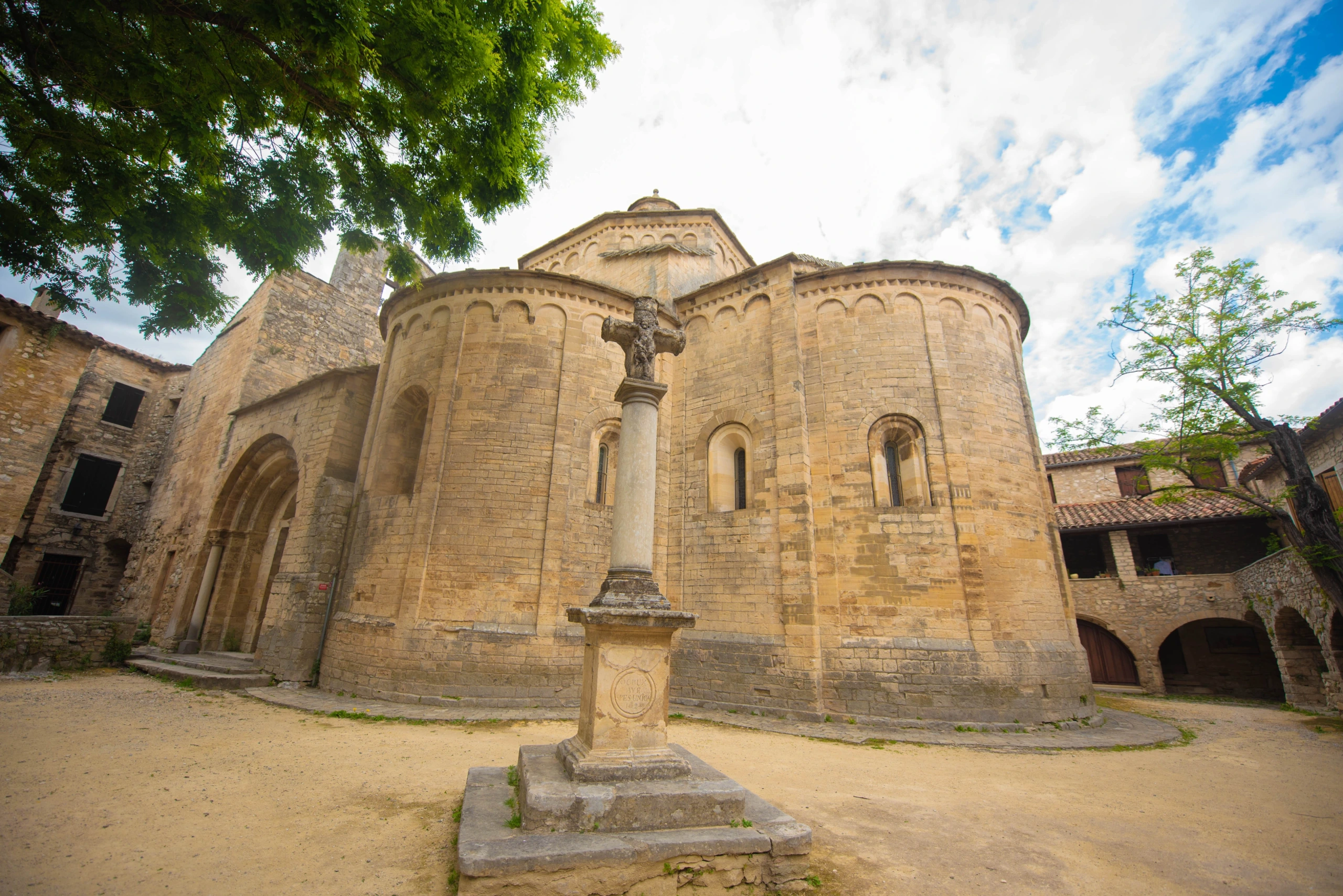 Les merveilles médiévales : visite de l'Eglise de Saint-Martin-de-Londres