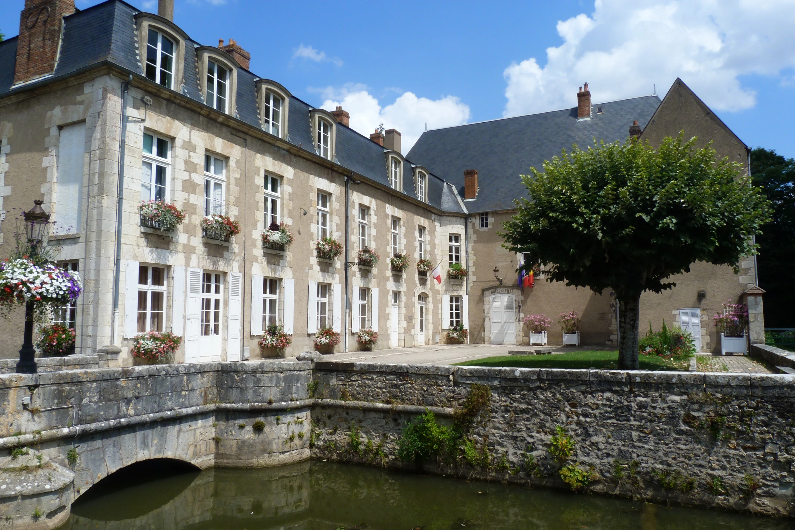 Journées Européennes du Patrimoine : Visite des abords du château des seigneurs du canal
