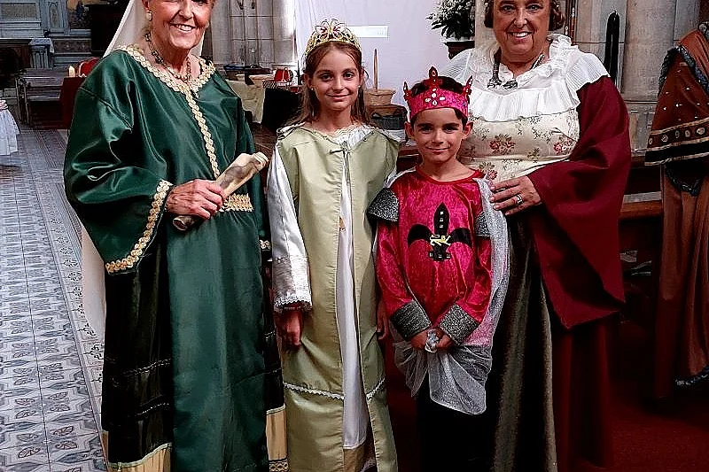 Costumes et maquillage pour enfants, Spécial Princesse et Prince