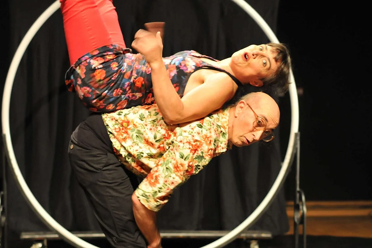 A corps Gagné - La famille Morallès - Cirque/théâtre