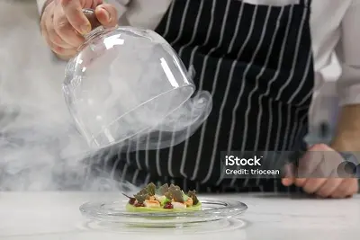 Les petits chefs scientifiques et la cuisine moléculaire