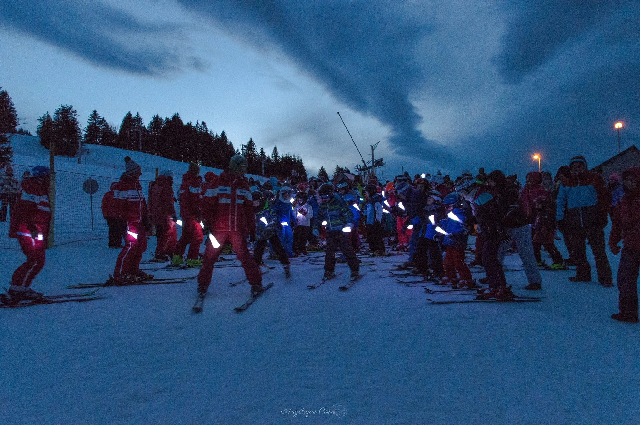 SKI SHOW & DESCENTE AUX FLAMBEAUX