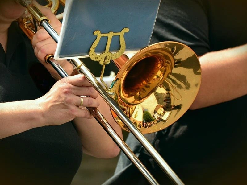 Déambulation musicale : fanfare de Noël