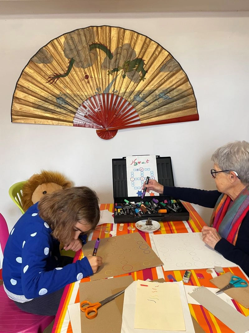 Atelier fabrication jeu en matière recyclée