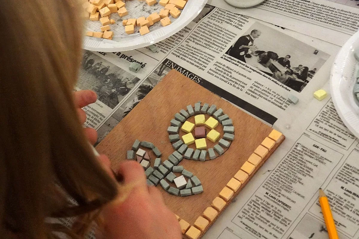 Atelier mosaïque romaine, au Musée gallo-romain