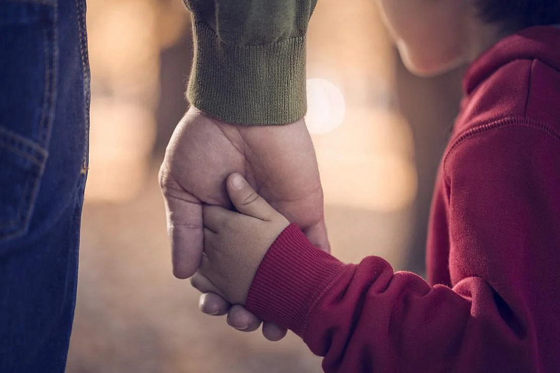 RENCONTRE: Besoin d'attachement dans l'enfance : quels enjeux pour les liens familiaux ?