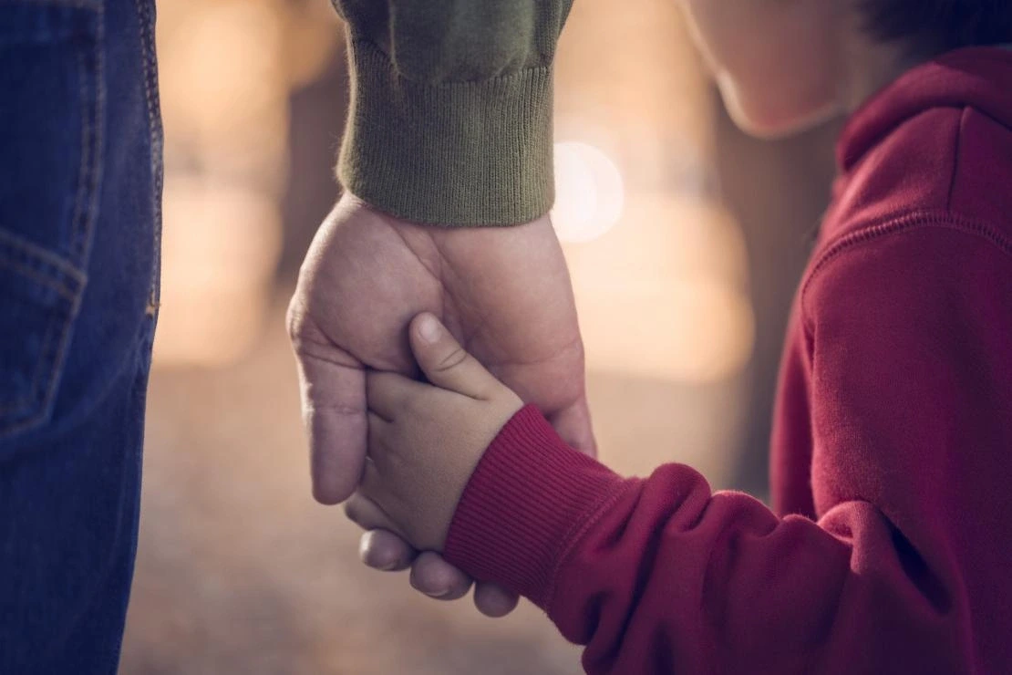 RENCONTRE: Besoin d'attachement dans l'enfance : quels enjeux pour les liens familiaux ?
