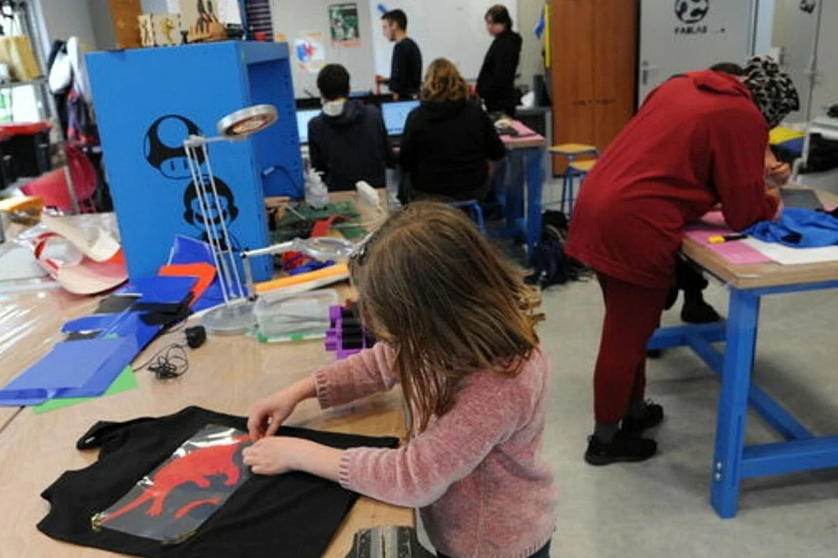 Atelier Fablab : Personnalise ton tee-shirt grâce au flocage textile