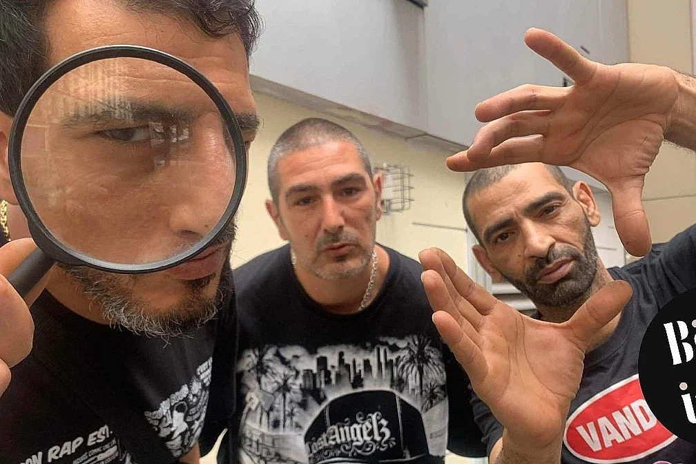 SCRED CONNEXION BUSTA FLEX ICE CRIMI DJ MASTER MIKE LE CARRÉ