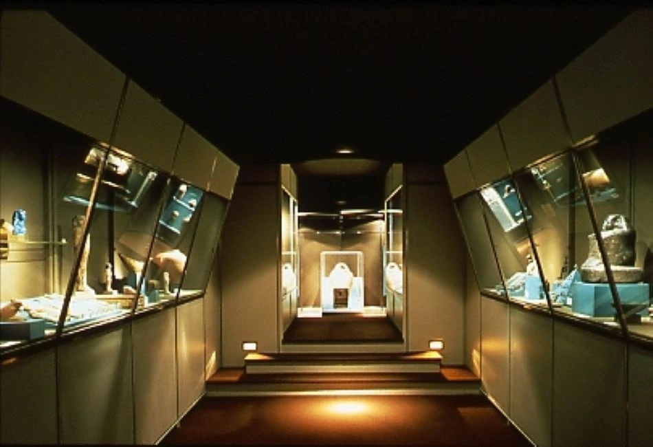 Célébrons les 40 ans du musée Champollion-les écritures du monde-!