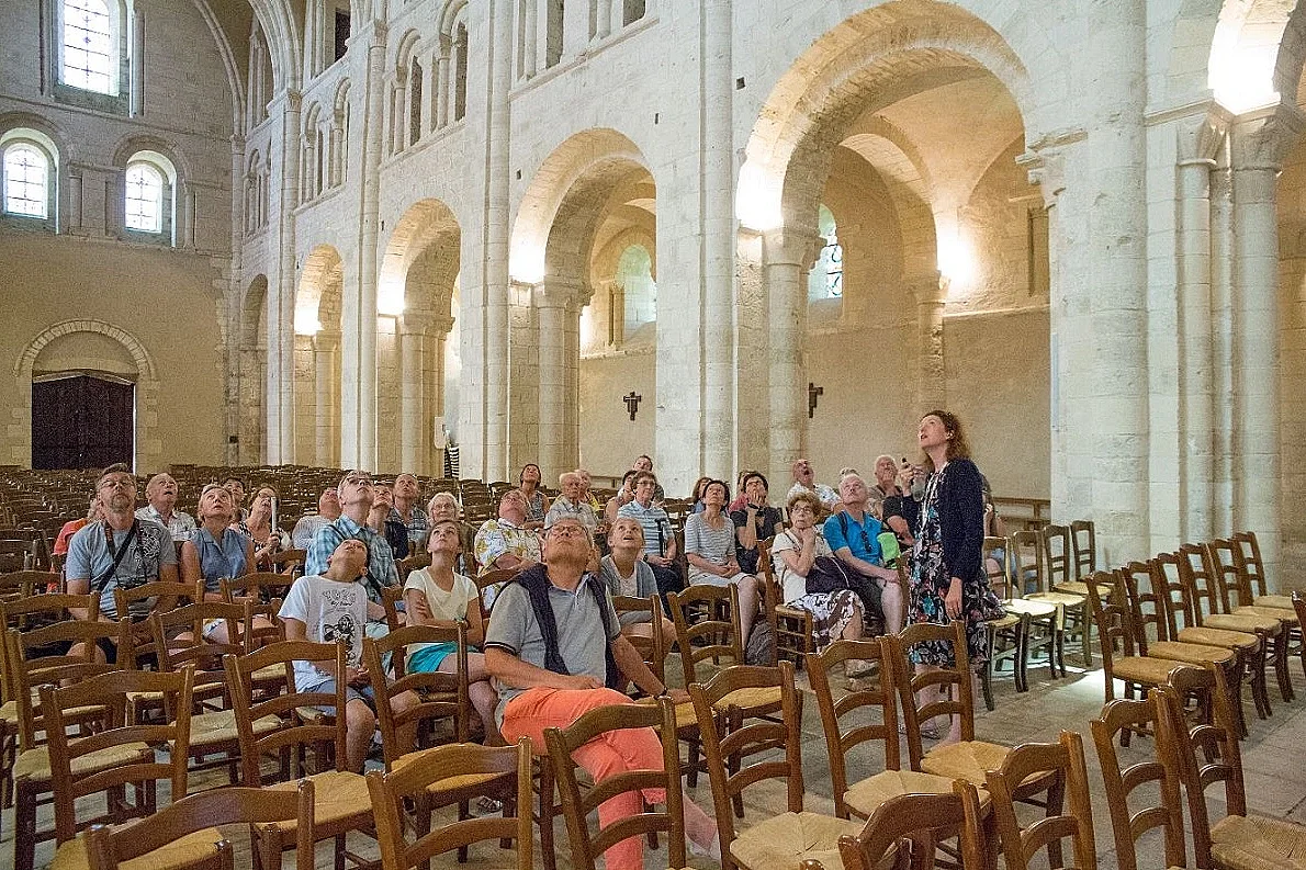 Visite guidée de l'abbaye de Lessay