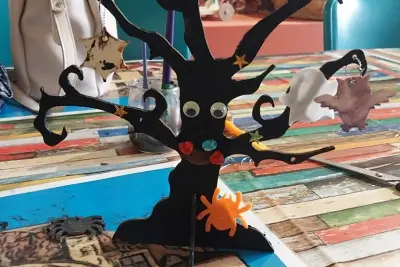 Atelier « Arbre effrayant »