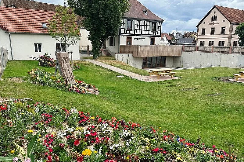 Châtenois, un village labélisé 3 fleurs et  Station Verte