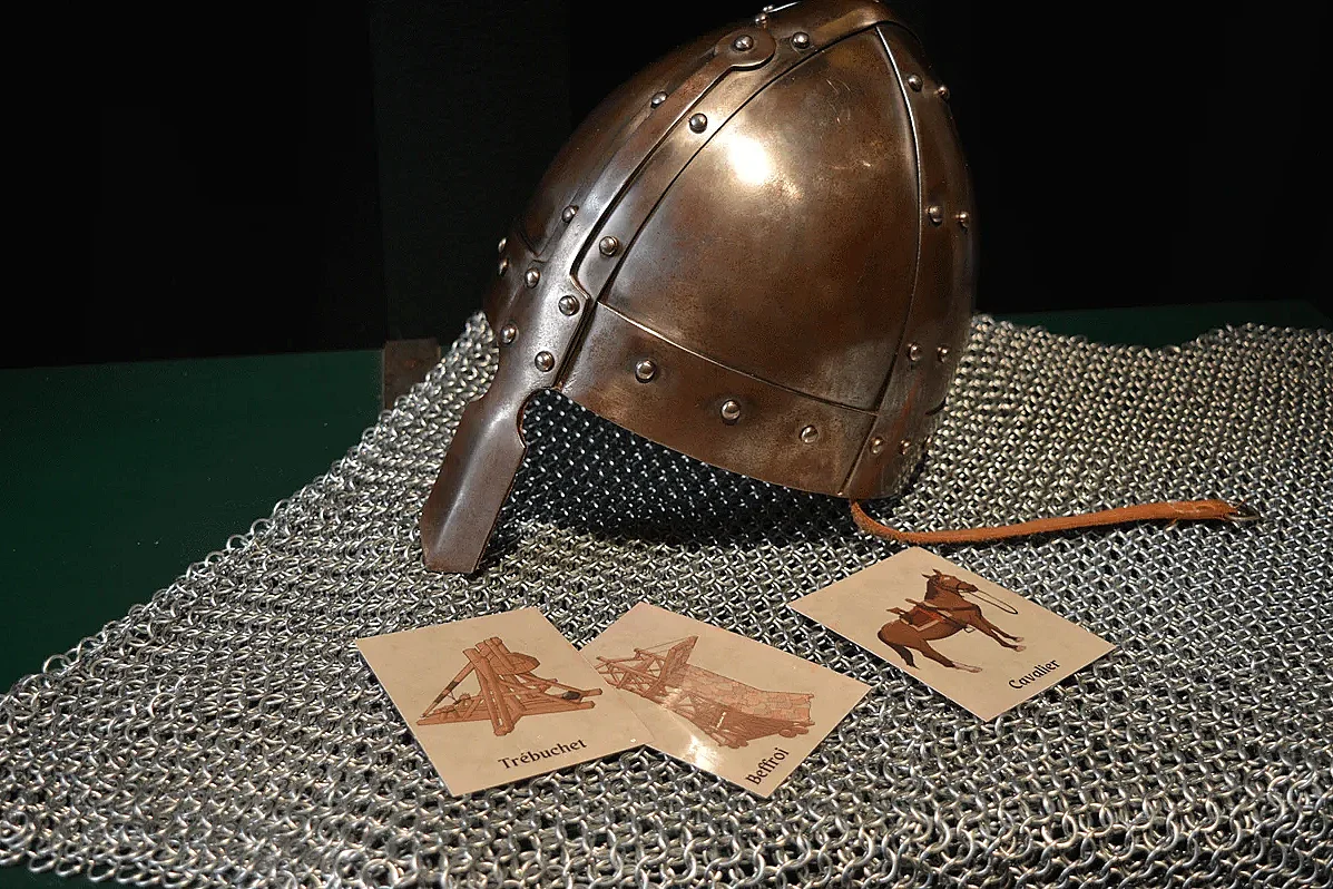 Les Étonnants Patrimoines :  À l'attaque du château